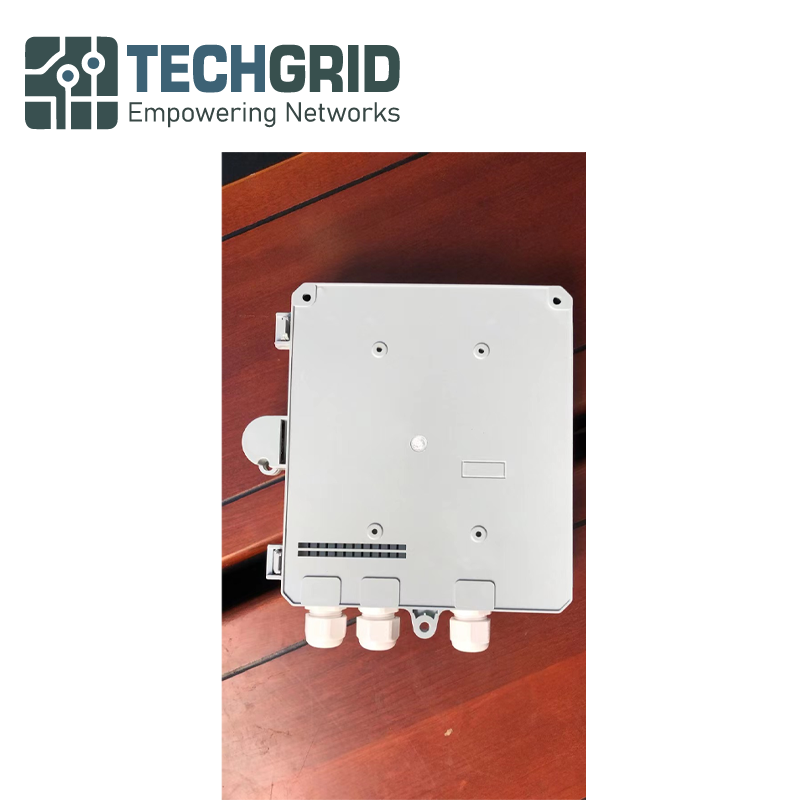 Caja de Distribución Exterior FTTH con Divisor PLC 1:8 – Caja Terminal de Fibra Óptica